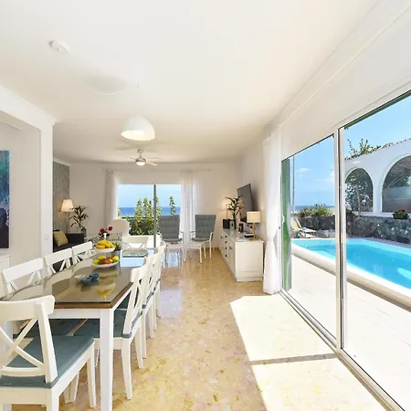 Villa Beachfront Del Ingles Exclusive Breathtaking Views Over The Sea And Dunes Private Heated Pool Terrace Bbq 200 M To, Las Palmas de Gran Canaria